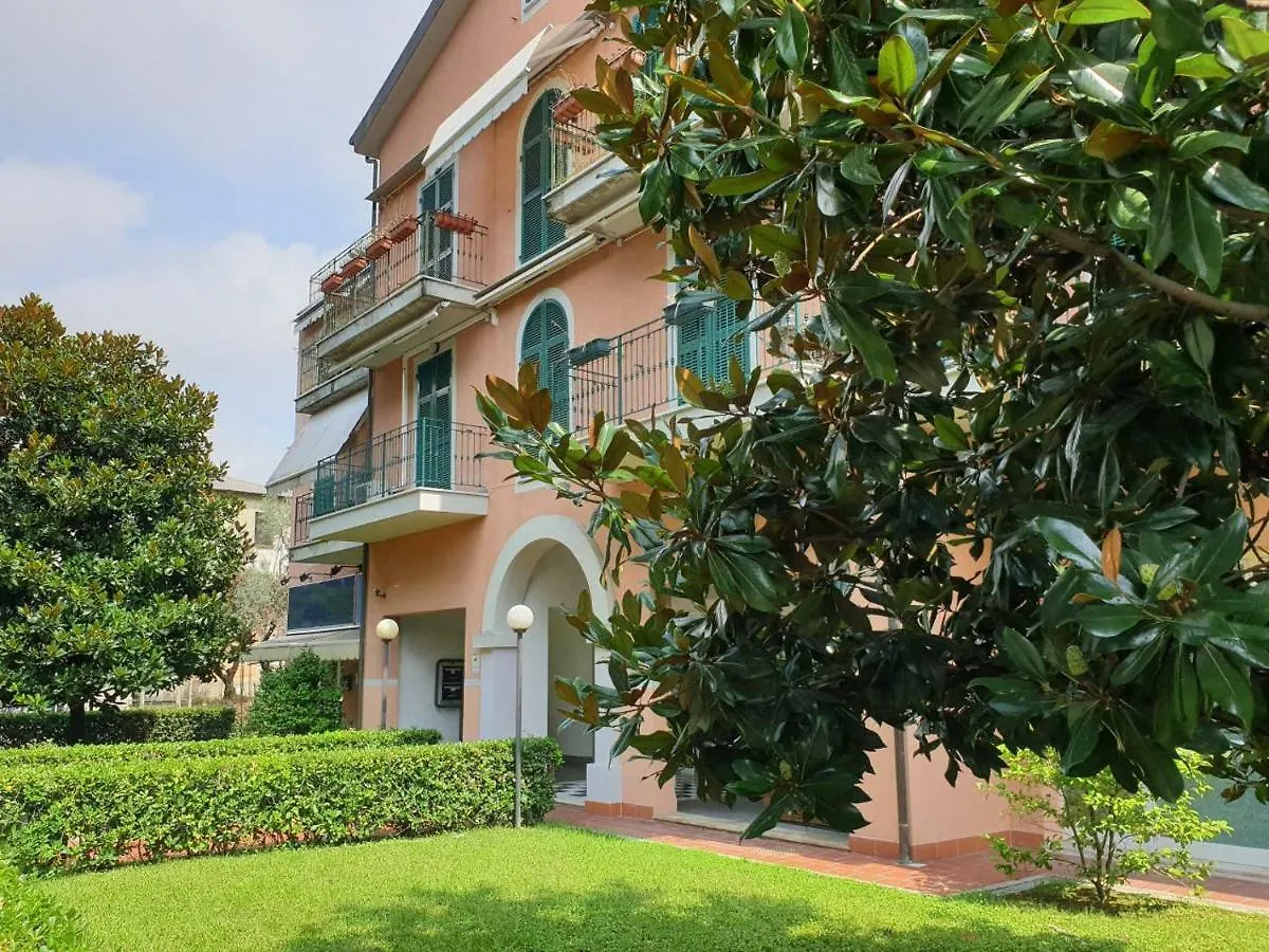 Casa Magnolia, The Gateway To 5 Terre And Lerici Apartment La Spezia 0*,  Italy